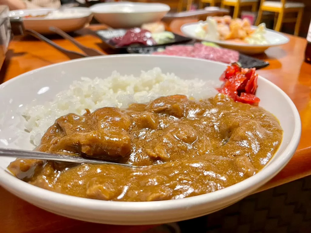 焼肉みよしのカレー